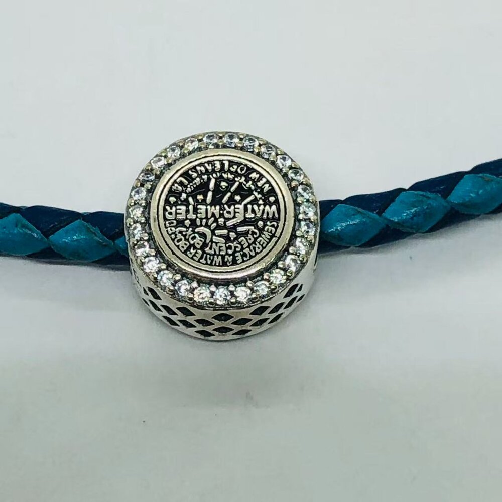✨✨Pandora New Orleans Water Meter Manhole Cover Dangle Charm